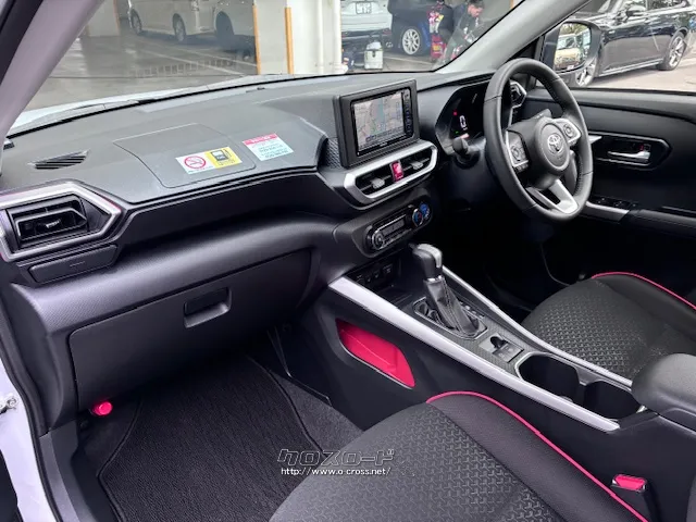 「スマートパノラマパーキングアシスト(駐車支援システム)」などの安全装備を採用 トヨタ ライズ