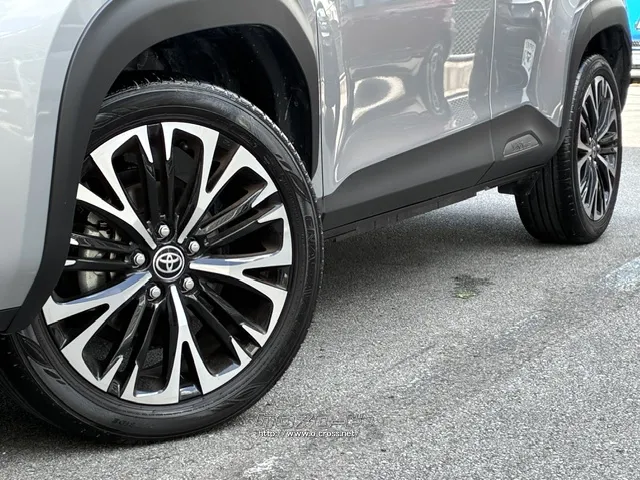 タイヤサイズ(前)215/50R18タイヤサイズ(後)215/50R18 トヨタ ヤリスクロス