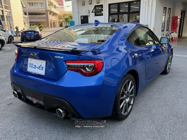 「キュウキョク」のZの3文字を組み合わせた スバル BRZ