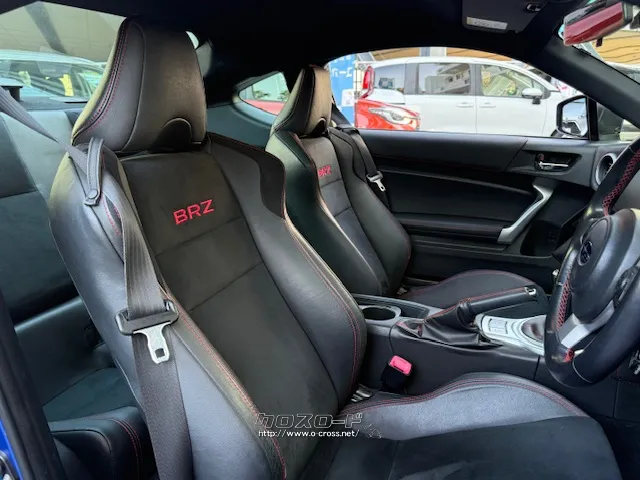 内装は綺麗です スバル BRZ