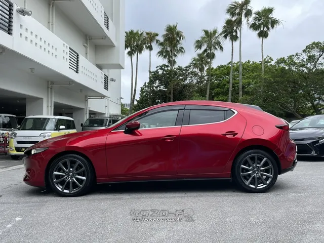 お問い合わせはユーポス奥武山店まで!098-852-0810 マツダ MAZDA3ファストバック