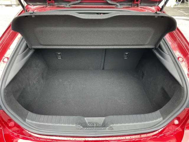 室内長×室内幅×室内高1820×1490×1160mm マツダ MAZDA3ファストバック