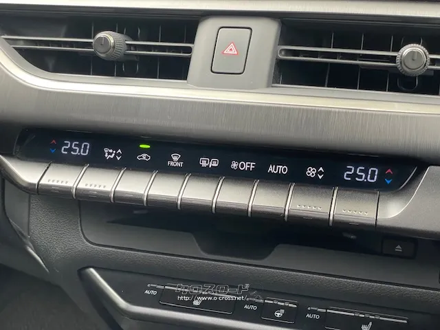 フロントシートヒーター レクサス UX
