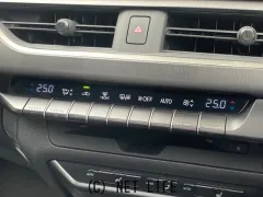 レクサス UX