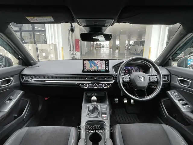 広く運転しやすい室内空間を持ったキャビンを追求 ホンダ シビック