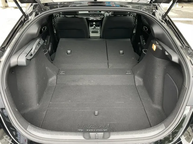 シートを倒せば急な大荷物にも対応 ホンダ シビック