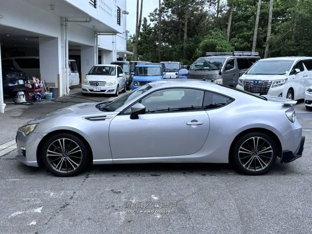 シフトフィールやレスポンスにこだわった6MT スバル BRZ