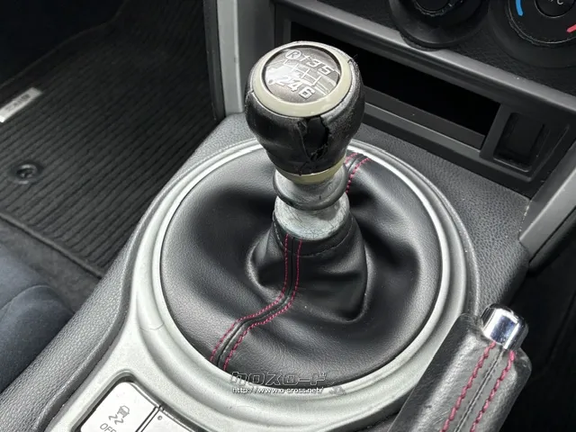 6速マニュアル スバル BRZ