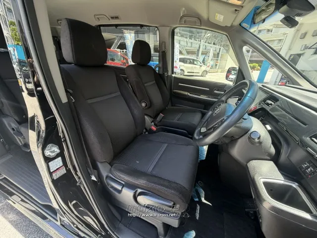 ホールド感とクッション性を兼ね備えたフロントシート ホンダ ステップワゴン