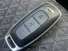 日産 ノートオーラ