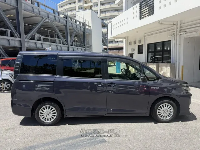 お問い合わせはユーポス奥武山店まで!098-852-0810 お電話お待ちしてお トヨタ ヴォクシー