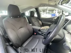 トヨタ プリウス
