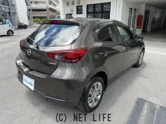 マツダ MAZDA2