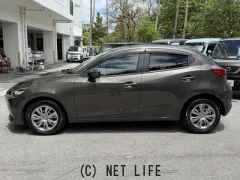 マツダ MAZDA2