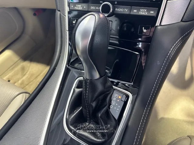 駆動方式 FRトランスミッション 7AT 日産 スカイライン