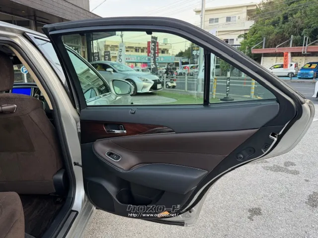 ★口コミ高評価を獲得お問合せはユーポスコザ店まで☆098-934-8277☆彡 トヨタ クラウンロイヤル
