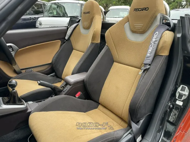 運転席、助手席共にシートヒーター付き ダイハツ コペン