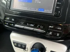 トヨタ プリウス