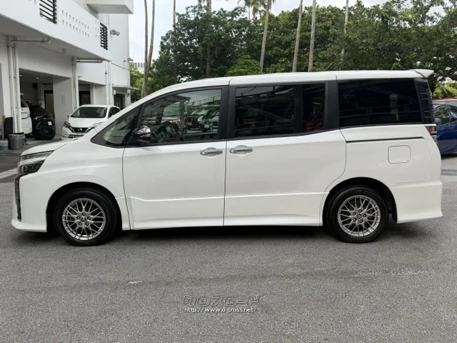 お問い合わせはユーポス奥武山店まで!098-852-0810 トヨタ ヴォクシー