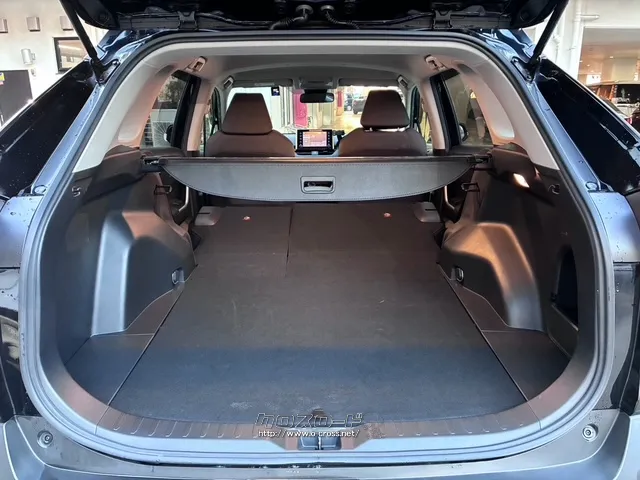シートを倒せば急な大荷物にも対応 トヨタ RAV4