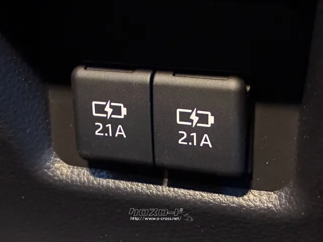 後席充電ポート トヨタ RAV4