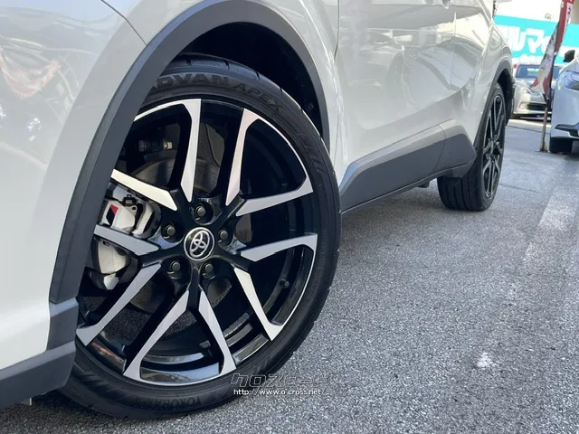 タイヤサイズ(前)225/45R19タイヤサイズ(後)225/45R19 トヨタ C-HR