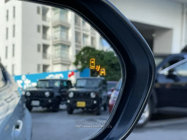 ブラインドスポットモニターは死角にいる車を知らせてくれます トヨタ C-HR