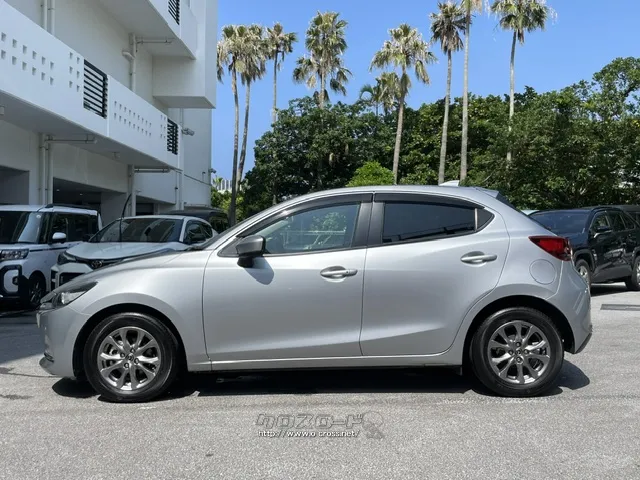 お問い合わせはユーポス奥武山店まで!098-852-0810 マツダ MAZDA2