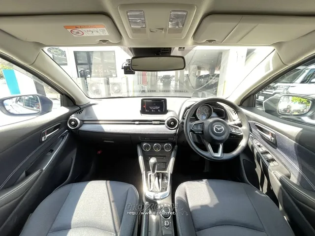 お問い合わせはユーポス奥武山店まで!098-852-0810 マツダ MAZDA2