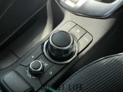マツダ MAZDA2