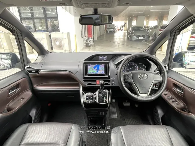 2L 直列4気筒DOHCエンジン(3ZR-FAE)搭載 トヨタ エスクァイア