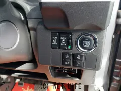 トヨタ ピクシスメガ