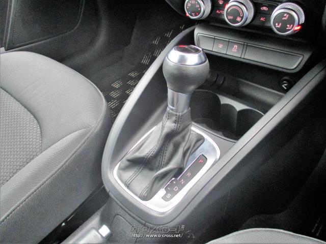 7速Sトロニックトランスミッションを搭載、小気味よくスピーディーに変速を行います アウディ A1