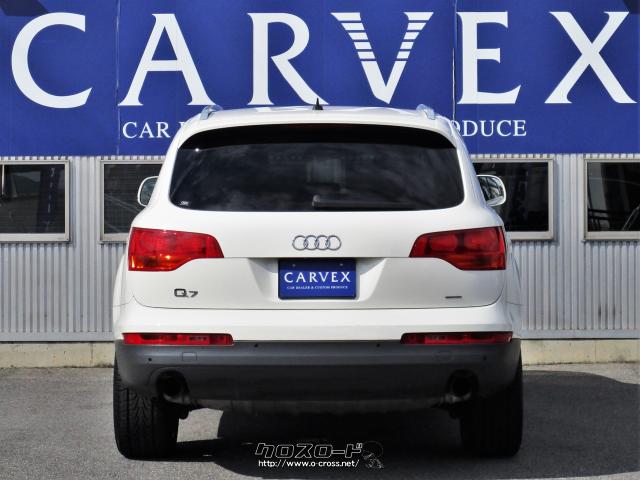 テールゲートを開けると、幅116cmx奥行き約115cmのラゲッジスペースが設けられています アウディ Q7