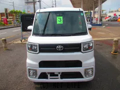 トヨタ ピクシスメガ