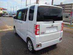 トヨタ ピクシスメガ