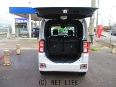 トヨタ ピクシスメガ