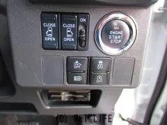 トヨタ ピクシスメガ