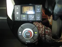 トヨタ ピクシスメガ