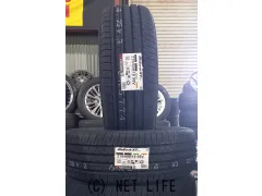 タイヤ 16インチ　215/60R16　ヨコハマ　ブルーアースXT