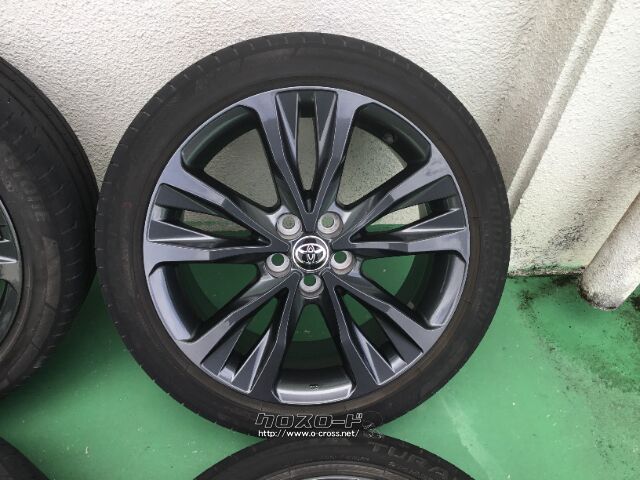 ホイール・タイヤ・17インチ中古カローラツーリングWXB純正中古215