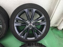 ホイール・タイヤ・17インチ中古カローラツーリングWXB純正中古215