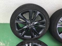ホイール・タイヤ・17インチ中古カローラツーリングWXB純正中古215