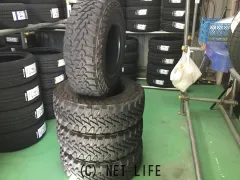 タイヤ 16インチ中古ヨコハマジオランダーM/T　265/75R16　バリ溝！