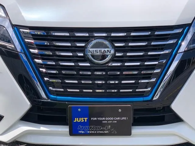 日産 セレナ 1.4 e-POWER ハイウェイスターV・2022(R4)年式