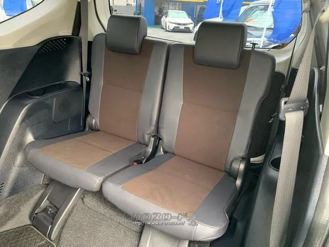 5:5分割サードシート(リクライニング+ダイブイン格納機構付) トヨタ シエンタ