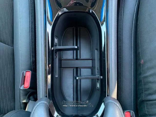 シュートボトルや長いボトルも入ります。 ホンダ ヴェゼル