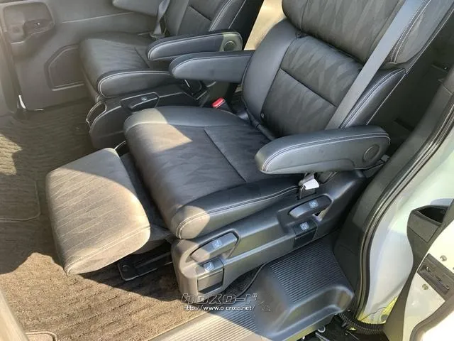 2列目プレミアムクレードルシート(オットマン/角度調節式両側アームレスト付) ホンダ オデッセイ