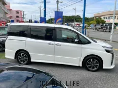 トヨタ ヴォクシー