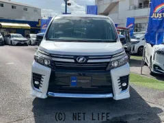 トヨタ ヴォクシー